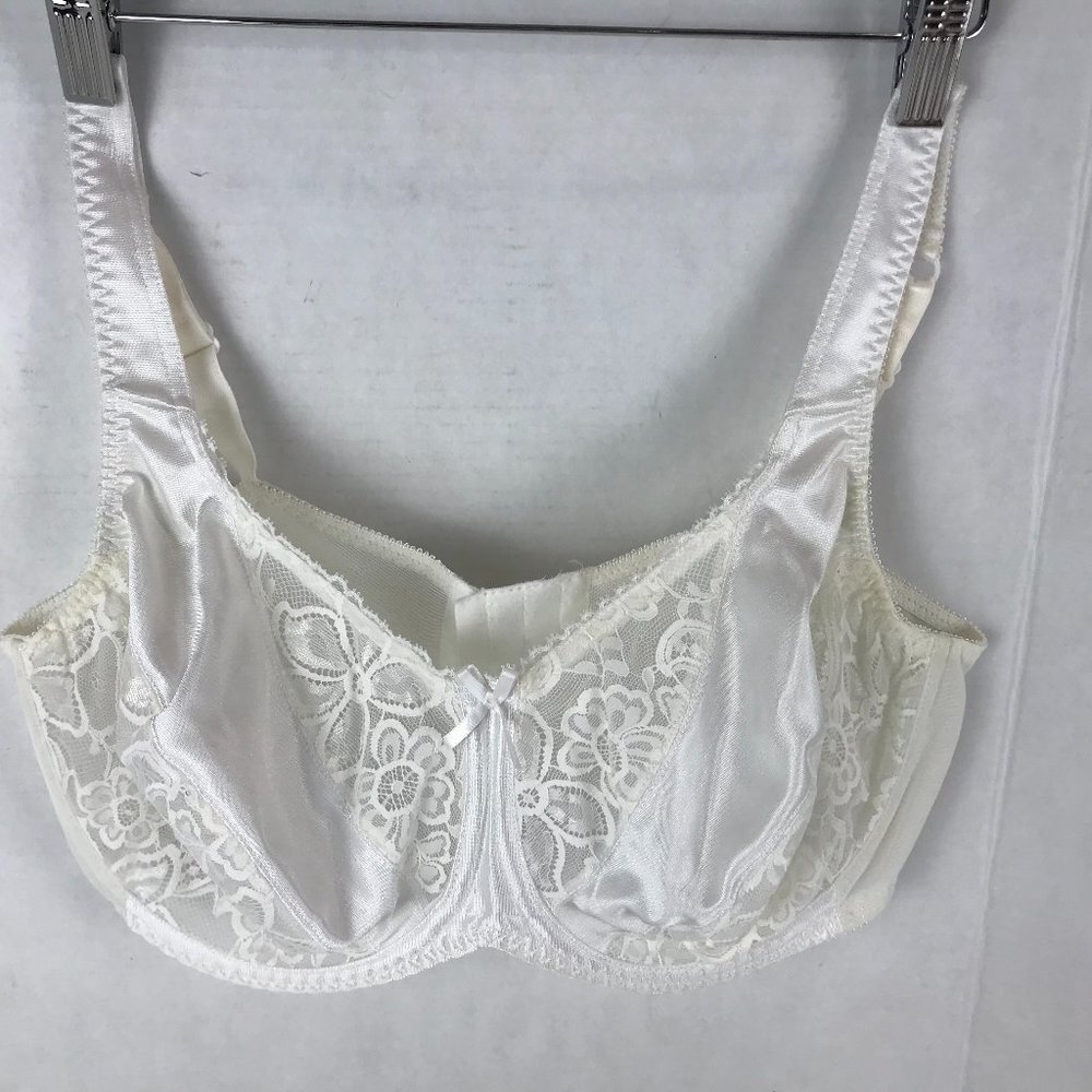 Bali Underwire Bra, Creme, NWOT, 38DD